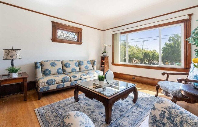 Foto del edificio - 4076 Santa Rita St