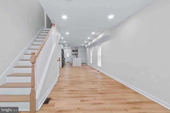 Foto del edificio - 530 E 38th St