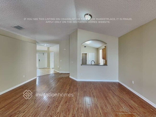 Foto del edificio - 6119 Oak Bluff Way