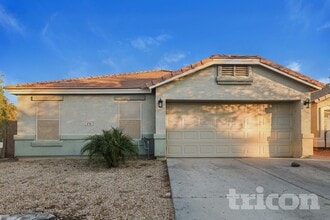 Building Photo - 8701 S 50th Dr