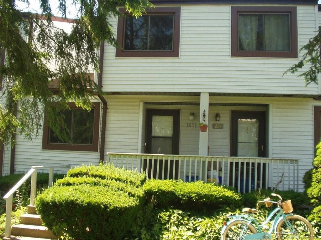223 Cottonwood Rd Unit 223, Newington, CT 06111 Condo for Rent in