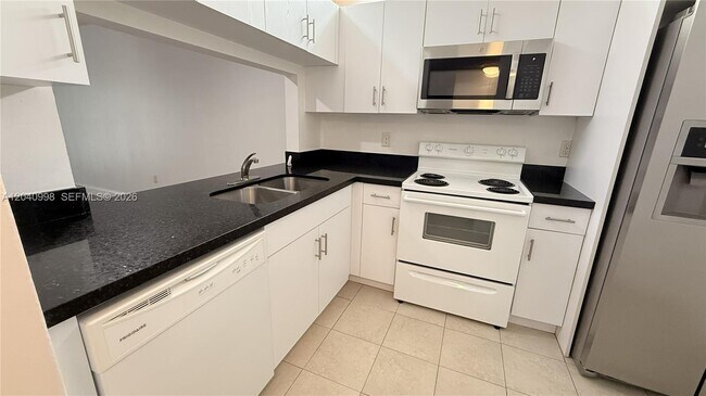 Foto del edificio - 9262 NW 1st St