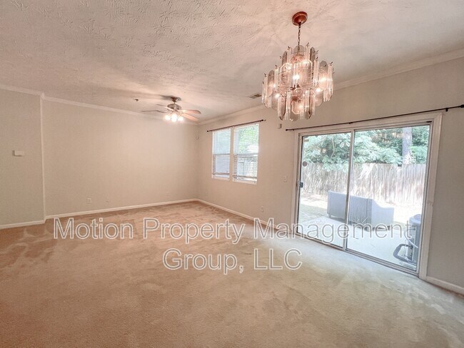 Foto del edificio - 158 Ellis Drive