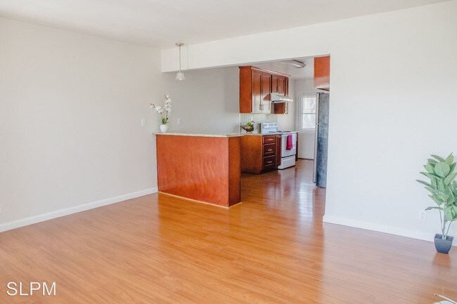 Foto del edificio - 3 br, 2 bath Apartment - 1685 Maubert Ct