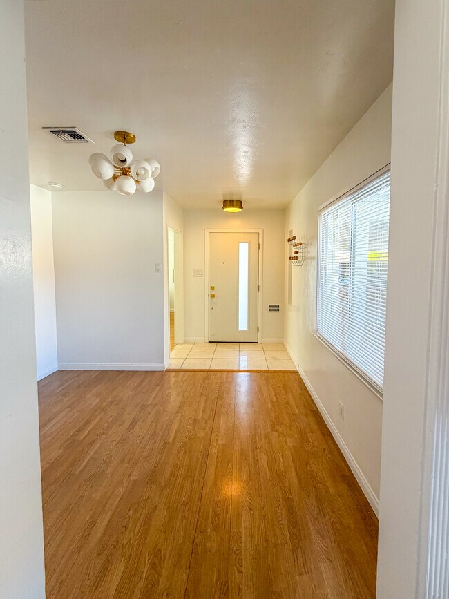 Foto del edificio - 925 Park Paseo