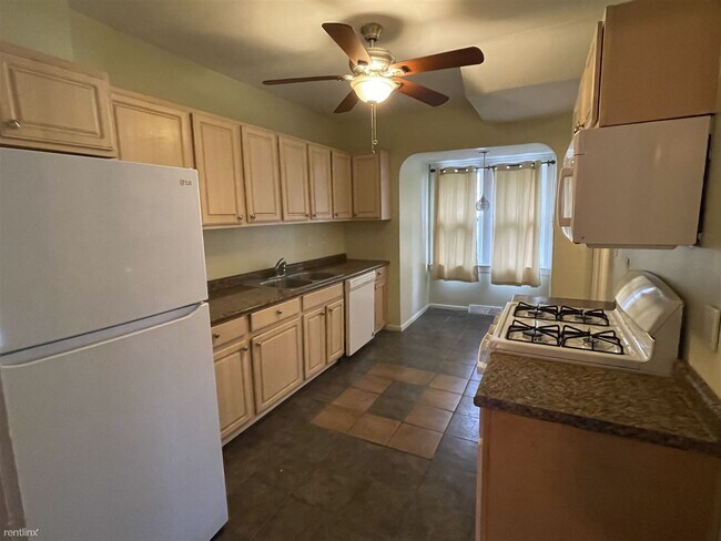 Building Photo - 4 br, 3.5 bath Duplex - 3863 Monticello Bo...