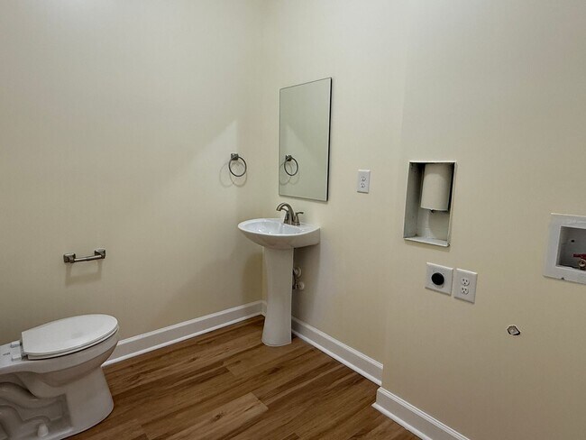 Foto del edificio - 7045 Somerset Springs Dr