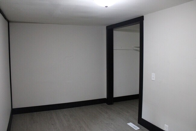 Foto del edificio - 313 S 6th St
