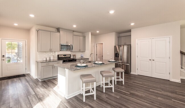 Kitchen area - 1442 Villageside Ct