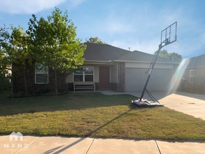 Building Photo - 10608 SW 22nd St