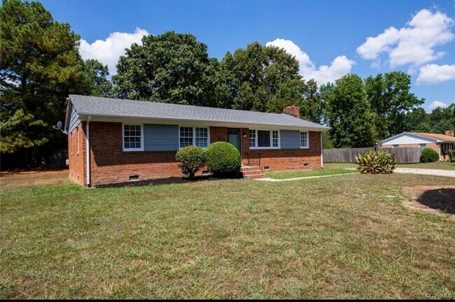 Building Photo - 10210 Hollyberry Dr