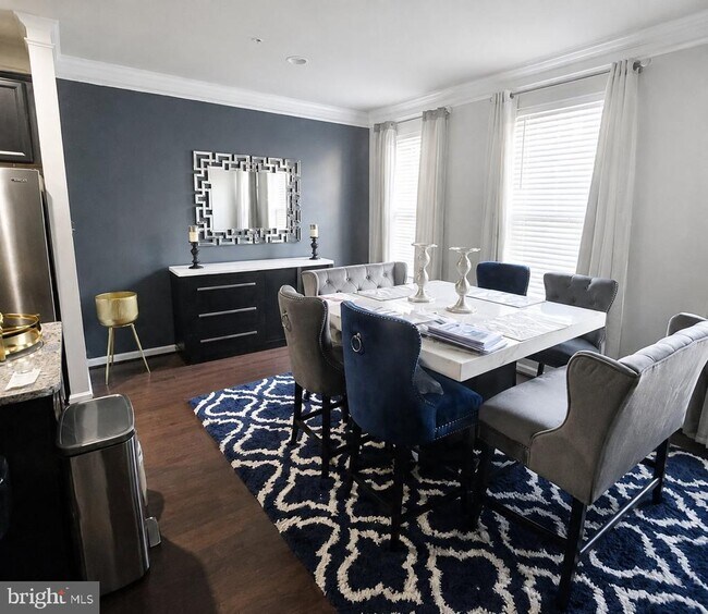 Foto del edificio - 4211 WOODSPRING Ln