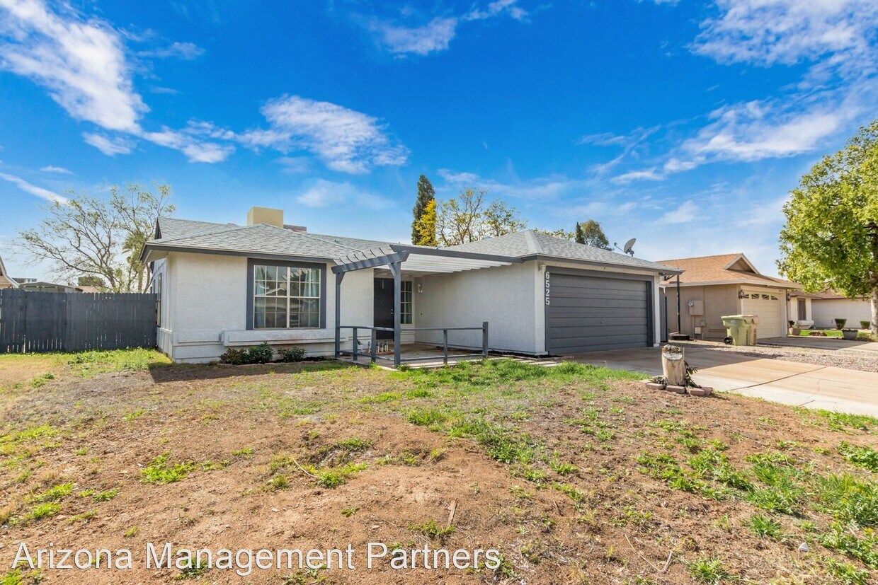 3 br, 2 bath House 6525 W Mescal St House Rental in Glendale, AZ
