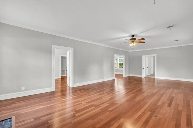 Building Photo - Renovated 3 Bedroom 2 Bath Home for Rent!