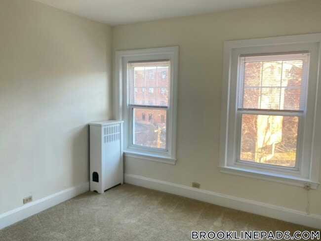 Building Photo - 1223 Beacon St