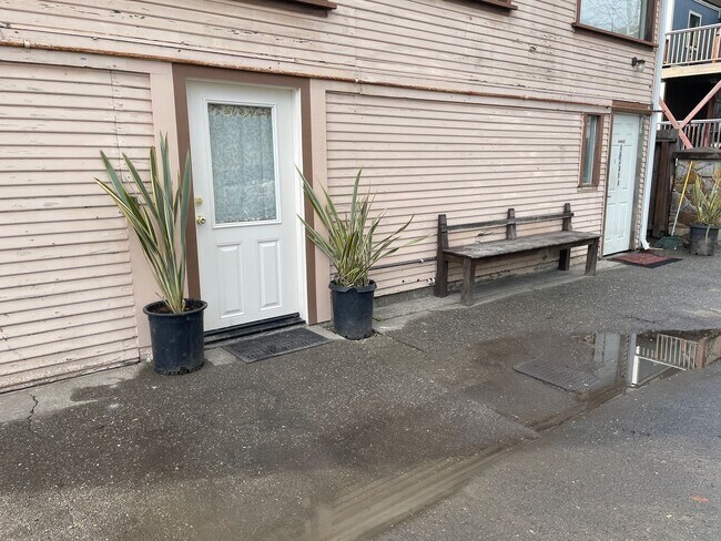 Foto del edificio - 12-781-02