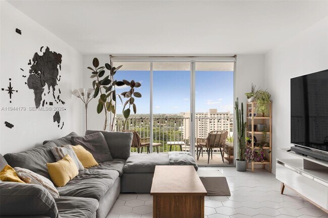 Foto del edificio - 2801 NE 183rd St