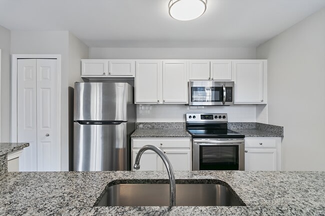Building Photo - Ridge Valley Townhomes (Mill Ridge LLC)