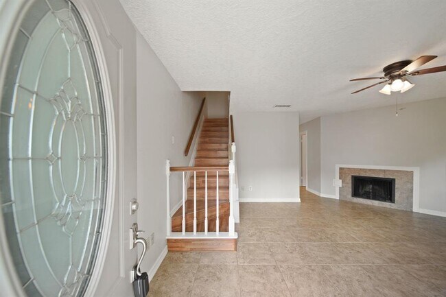 Foto del edificio - 2808 Grants Lake Blvd