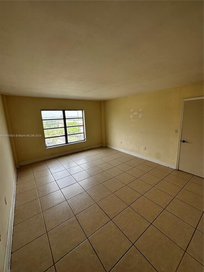 4164 Inverrary Dr Unit 711, Lauderhill, FL 33319 Condo for Rent in Lauderhill, FL