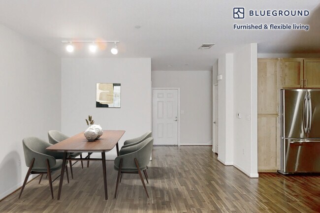 Foto del edificio - 1099 Admiral Ct