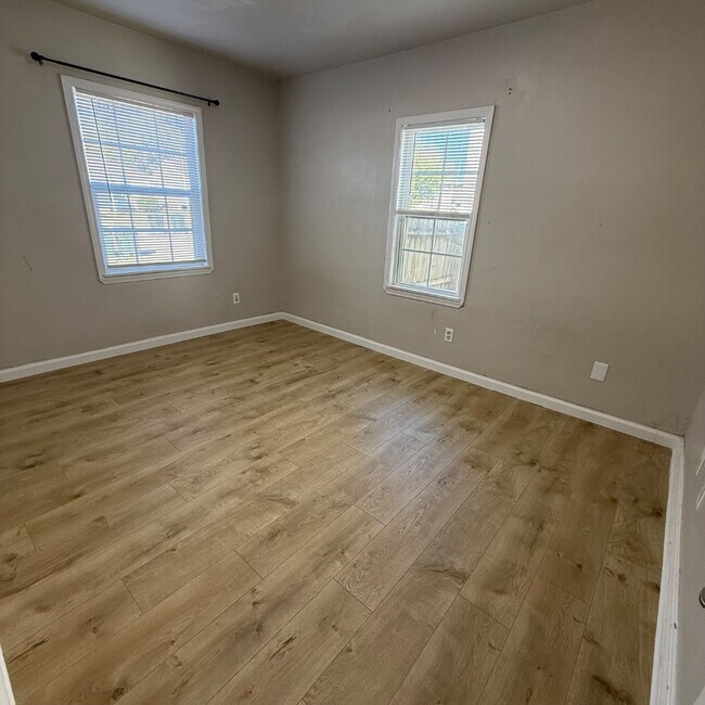 Foto del edificio - 4004 SE 25th St