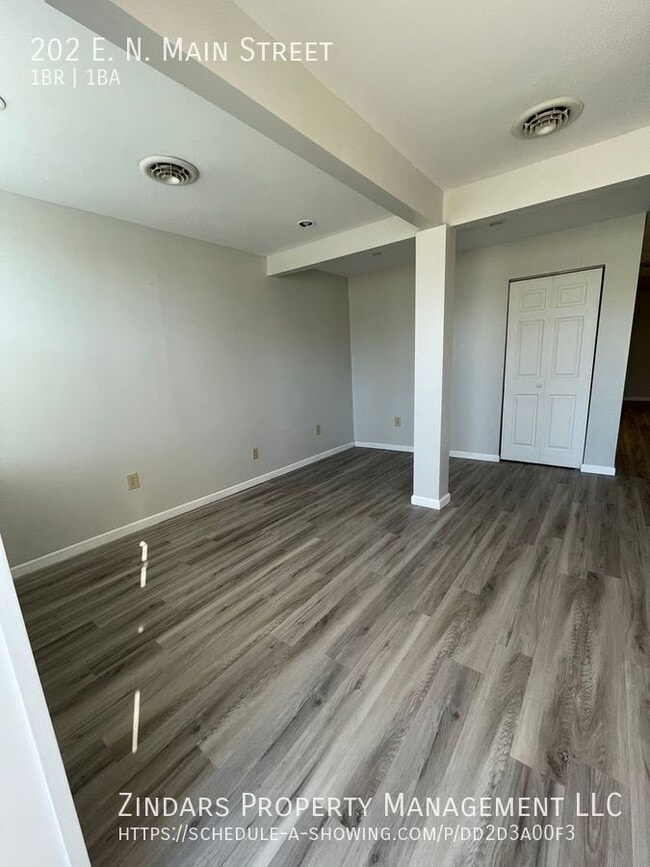 Building Photo - 202 E N Main St