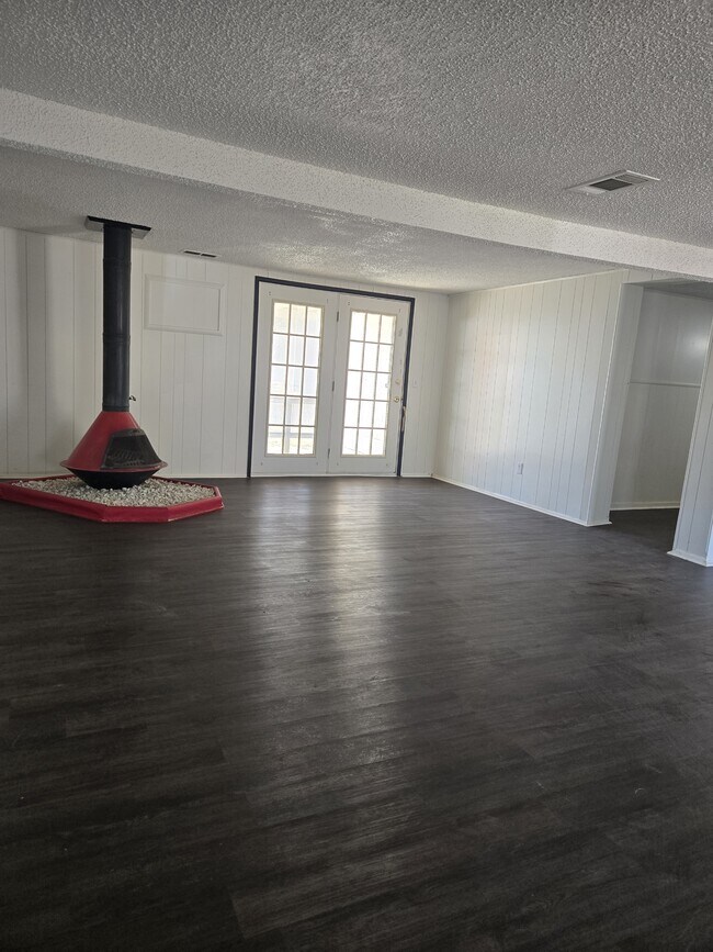 Foto del edificio - 714 N Ave C