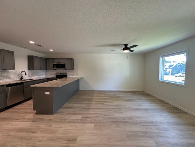 Building Photo - Davenport Duplex for Rent