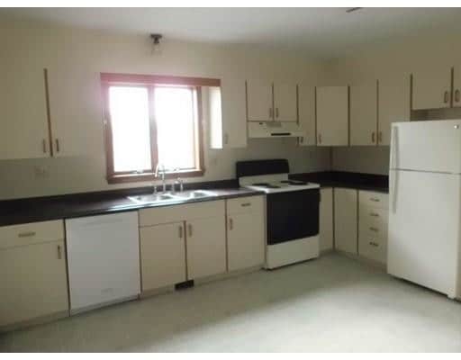 Building Photo - 125 Nesmith St