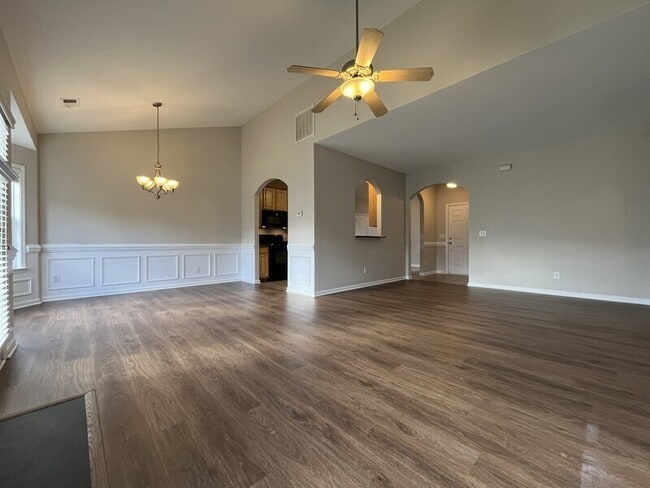 Photo - 2004 Helleri Dr House