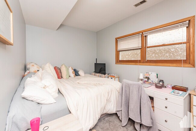 Foto del edificio - 844 N Wood St