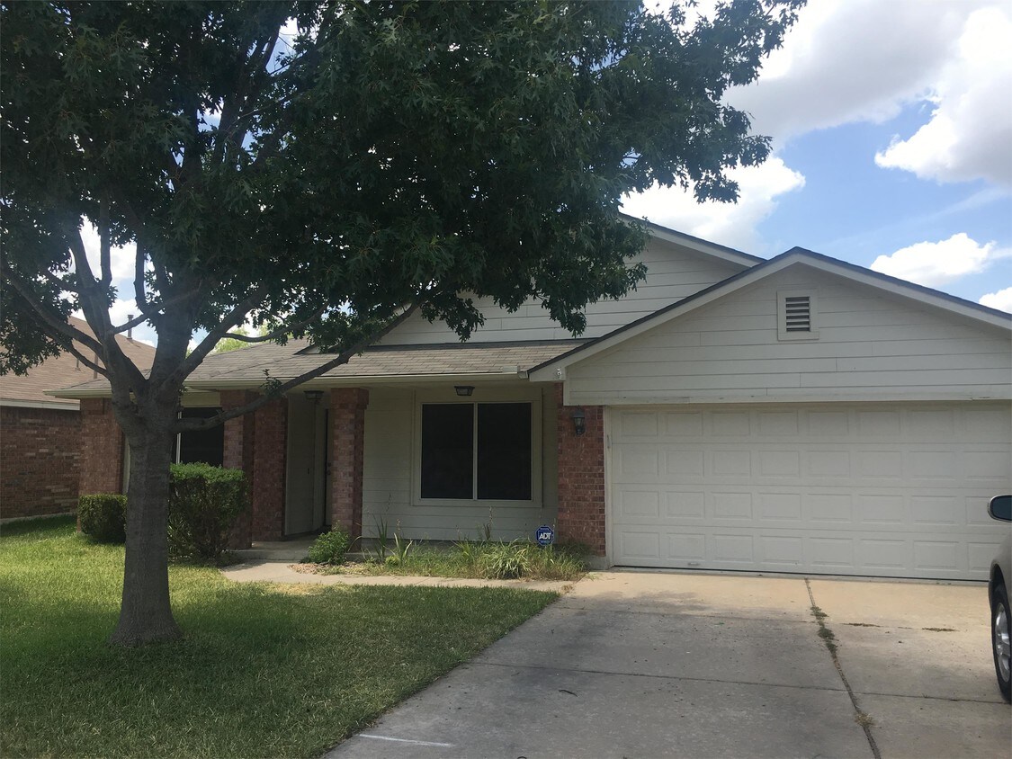 Primary Photo - 3204 Blue Ridge Dr