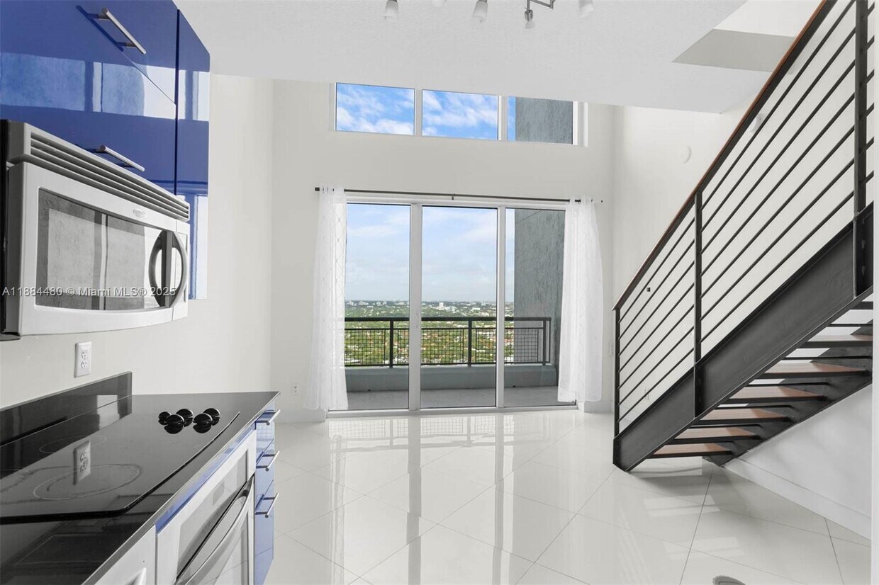 Foto principal - 60 SW 13th St