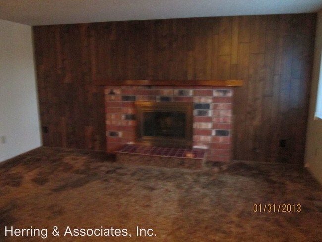 Foto del edificio - 340 Pear Ln