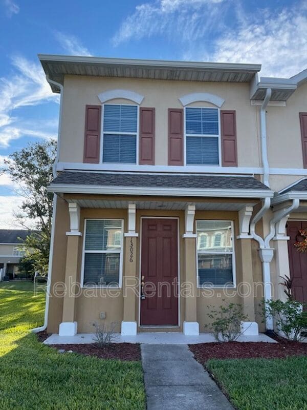 Building Photo - 13026 Sunset Lake Dr