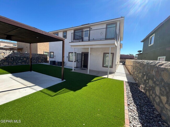 Foto del edificio - 12857 Little Misty Ln