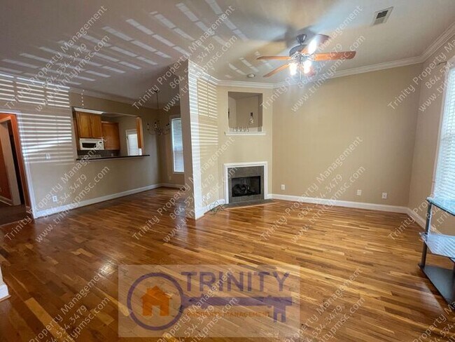 Building Photo - Dream Duplex Awaits: 3-Bedroom, 2-Bath Bea...