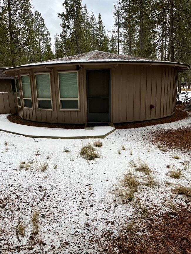 Building Photo - *Seasonal Lease from November  2023 throug...