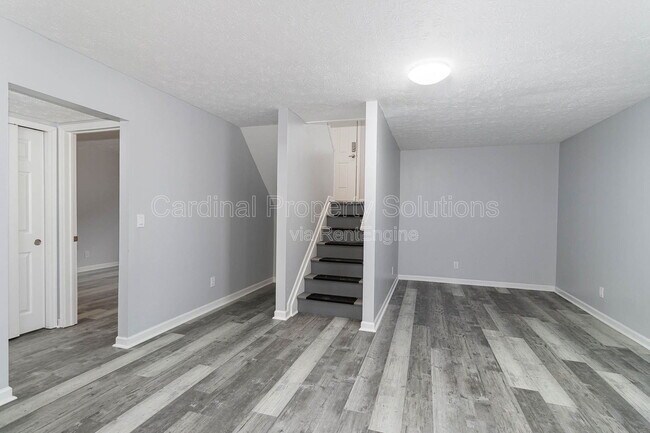 Foto del edificio - 7831 Glen Orchard Dr