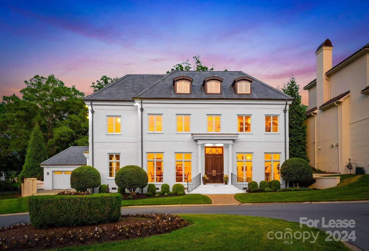 Foto principal - 8411 Double Eagle Gate Way