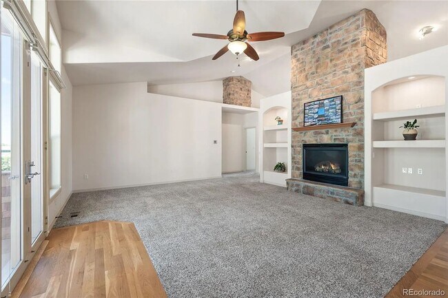 Foto del edificio - Amazing, Large & Beautiful Lakewood Home A...