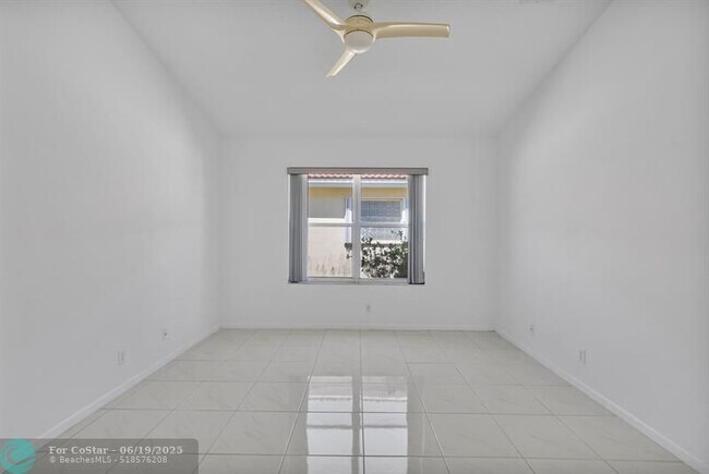 Foto del edificio - 9631 Orchid Grove Trail