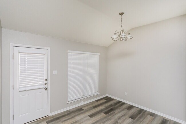 Foto del edificio - 1226 Misty Meadow Dr