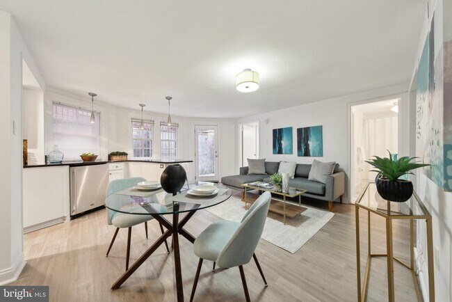 Foto del edificio - 1728 New Hampshire Ave NW