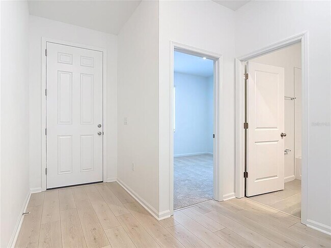 Building Photo - 2950 SUPERMARINE Rd