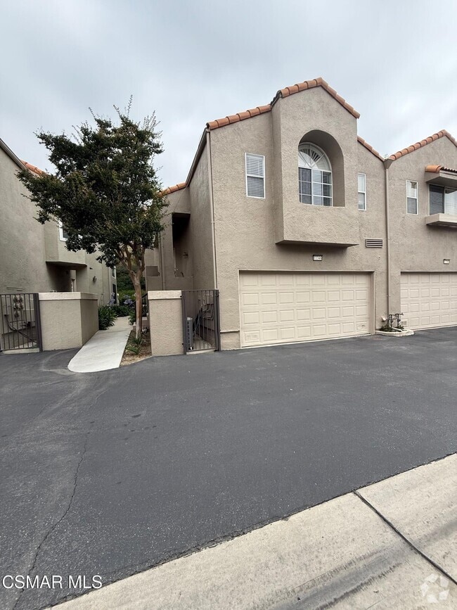 Building Photo - 11346 Old Ranch Cir