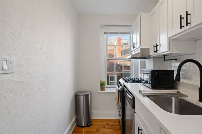 Foto del edificio - 102 Revere St