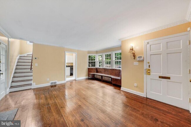 Building Photo - 3344 Volta Pl NW