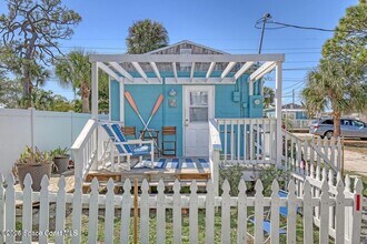Building Photo - 2179 Pineapple Ave